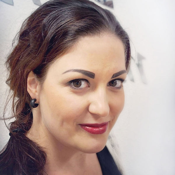 Porträt von Jessica Mirabelli-Ordnung, MALU WILZ Kosmetikerin.